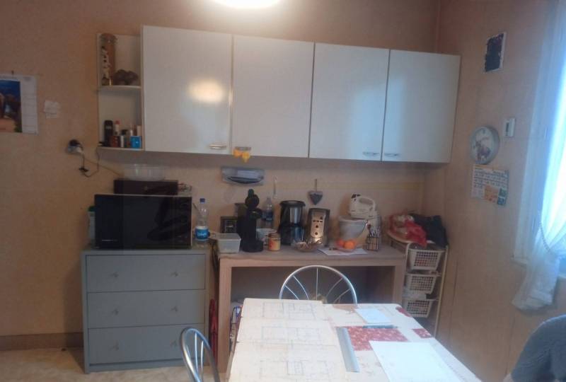 Ancien agencement de la cuisine rénovée à Strasbourg : AVANT